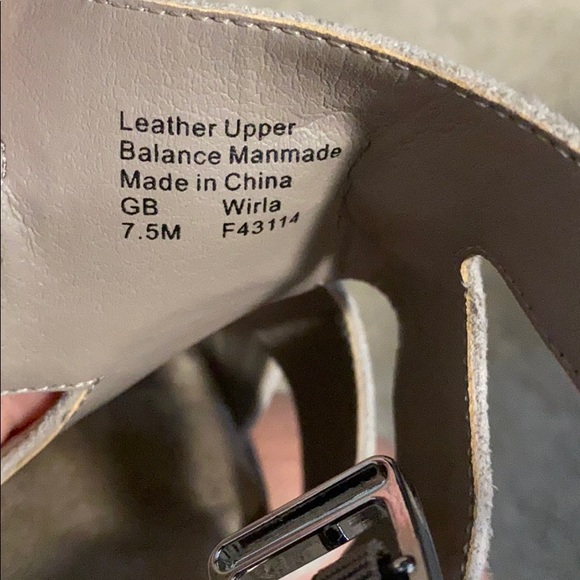 Giani Bernini Nubuck Sandals w/ Memory Foam. - Picture 4 of 4